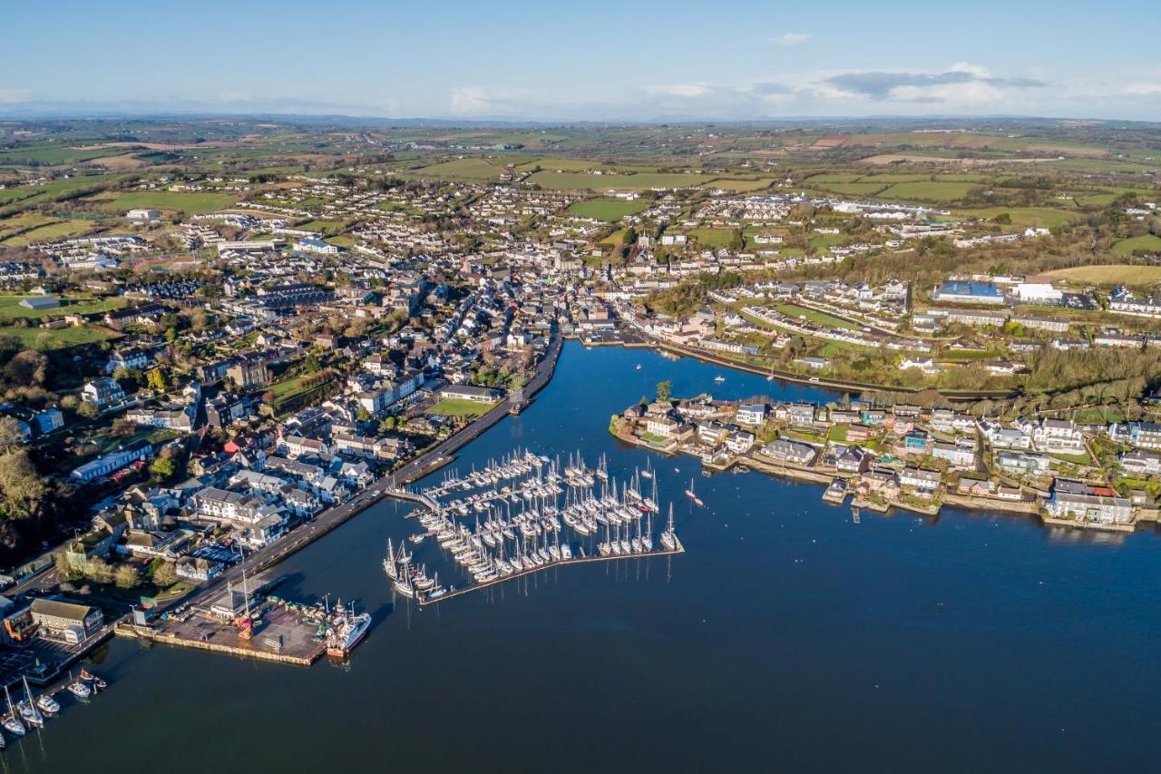 The Town House Kinsale, Hosted By Exquisite Holiday Homes, Sleeps 16 外观 照片