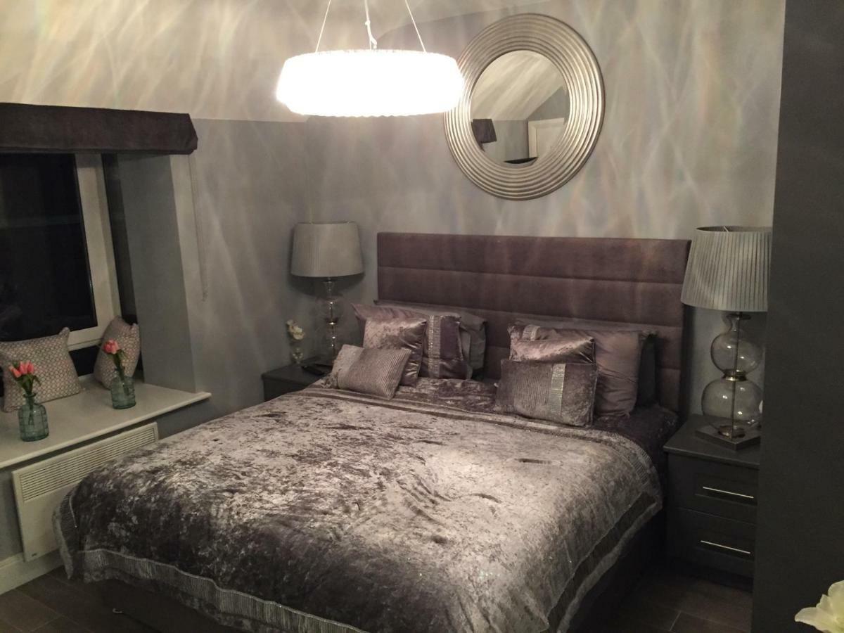 The Town House Kinsale, Hosted By Exquisite Holiday Homes, Sleeps 16 外观 照片