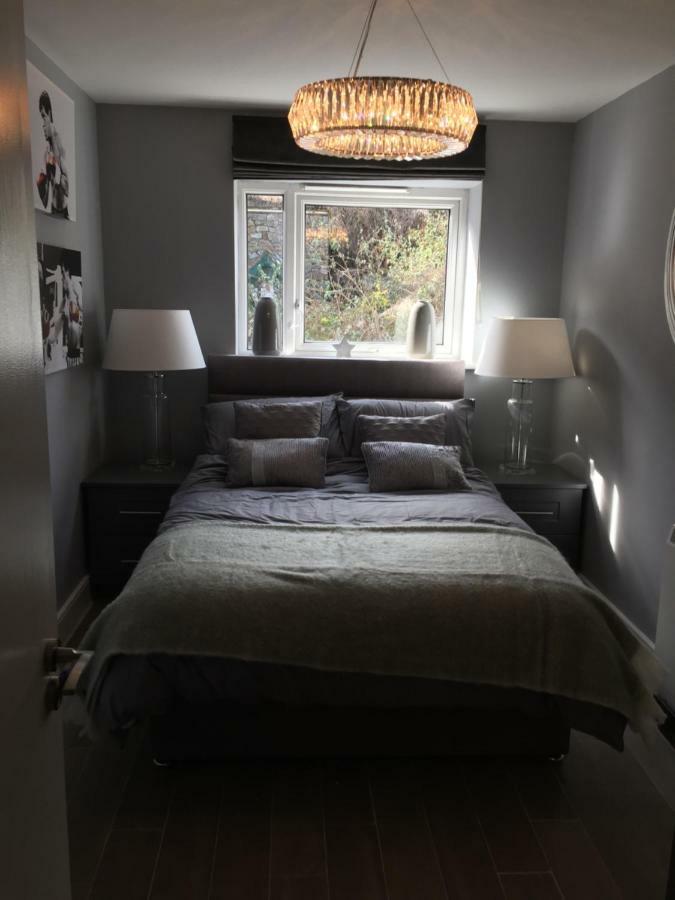 The Town House Kinsale, Hosted By Exquisite Holiday Homes, Sleeps 16 外观 照片