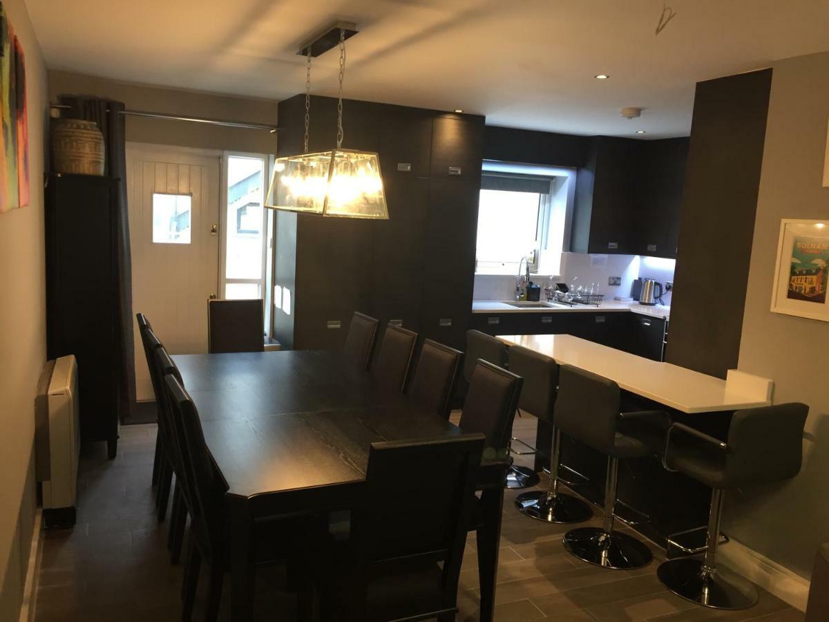 The Town House Kinsale, Hosted By Exquisite Holiday Homes, Sleeps 16 外观 照片