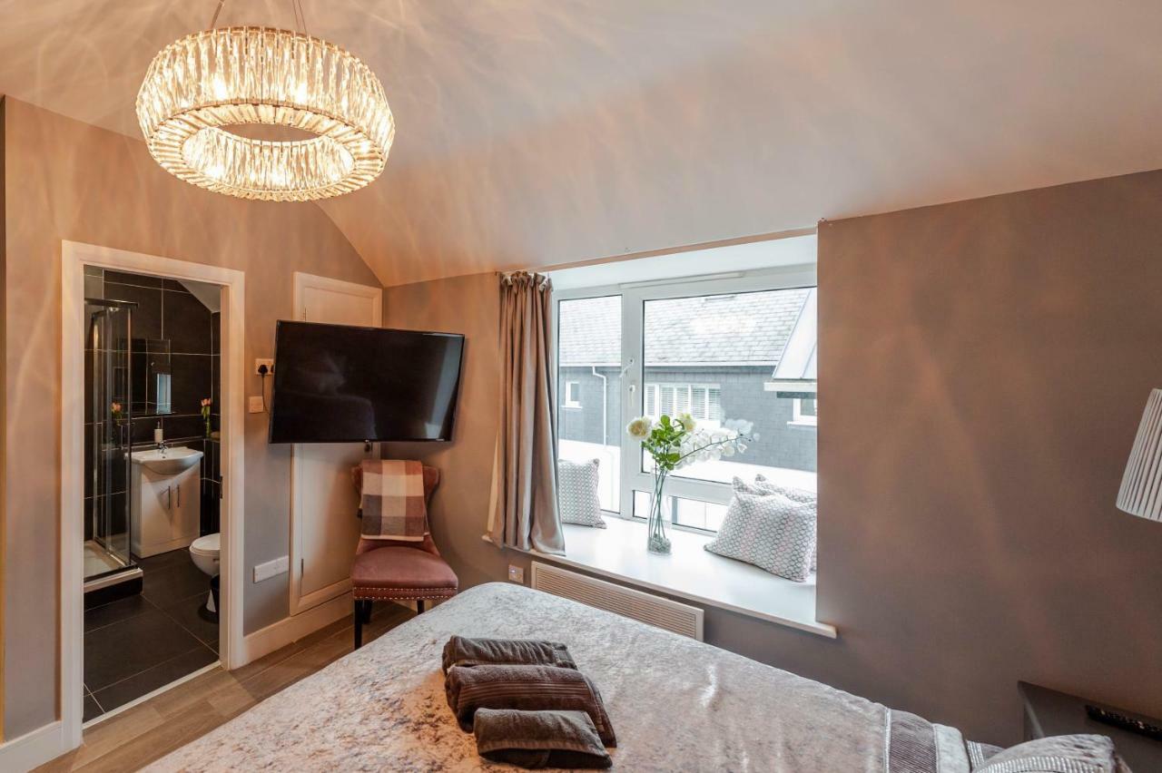 The Town House Kinsale, Hosted By Exquisite Holiday Homes, Sleeps 16 外观 照片
