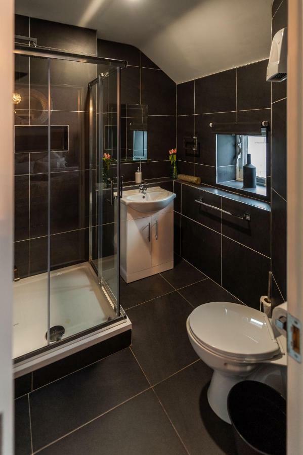 The Town House Kinsale, Hosted By Exquisite Holiday Homes, Sleeps 16 外观 照片