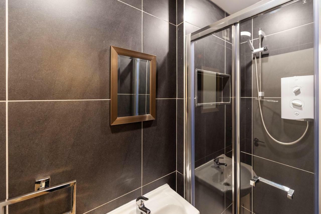 The Town House Kinsale, Hosted By Exquisite Holiday Homes, Sleeps 16 外观 照片
