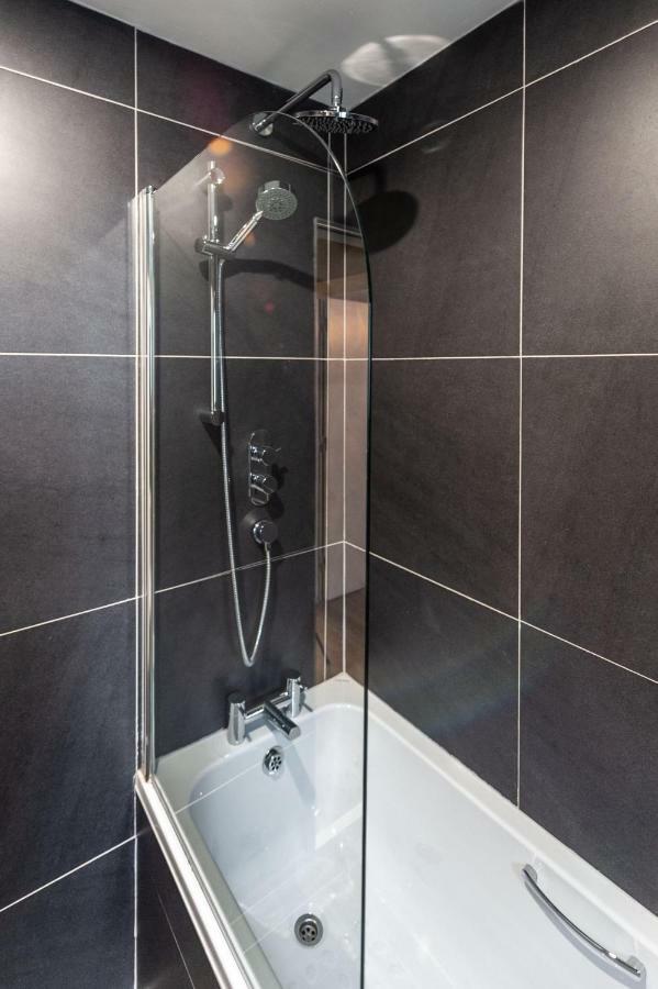 The Town House Kinsale, Hosted By Exquisite Holiday Homes, Sleeps 16 外观 照片